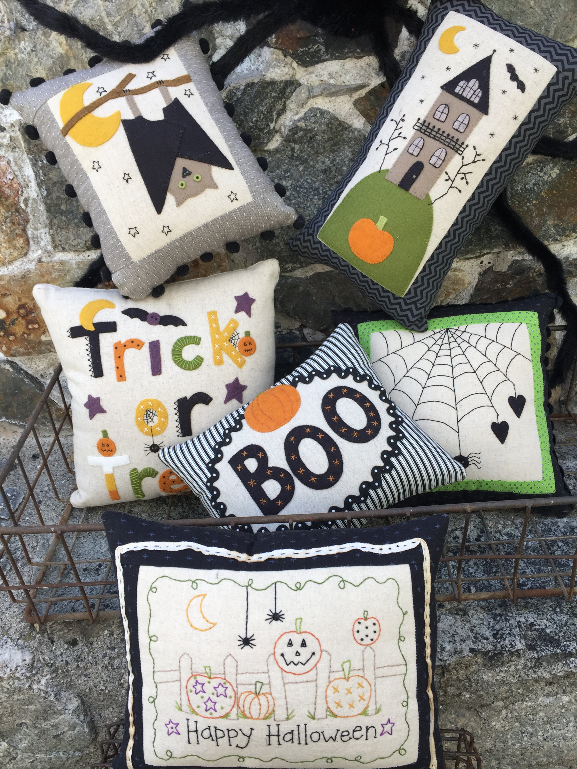Little Halloween Pillows Downloadable Pattern